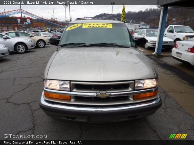 Light Pewter Metallic / Graphite 2001 Chevrolet Blazer LT 4x4