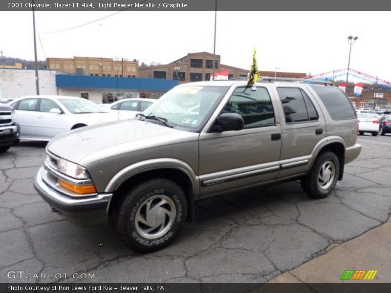 Light Pewter Metallic / Graphite 2001 Chevrolet Blazer LT 4x4