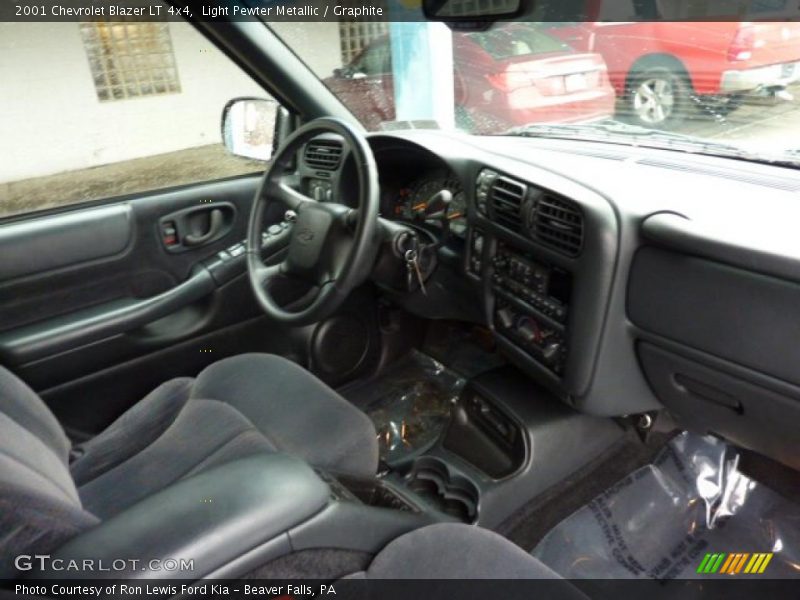 Light Pewter Metallic / Graphite 2001 Chevrolet Blazer LT 4x4