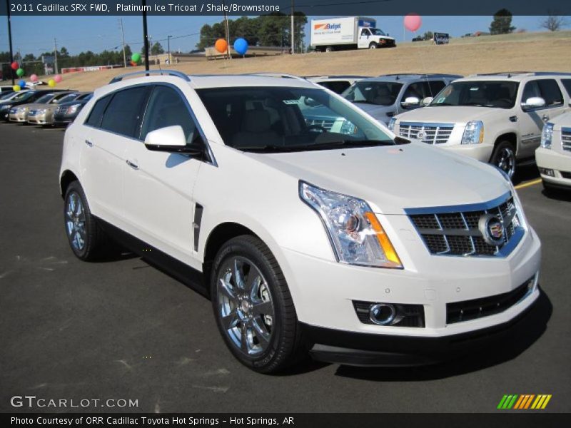 Front 3/4 View of 2011 SRX FWD