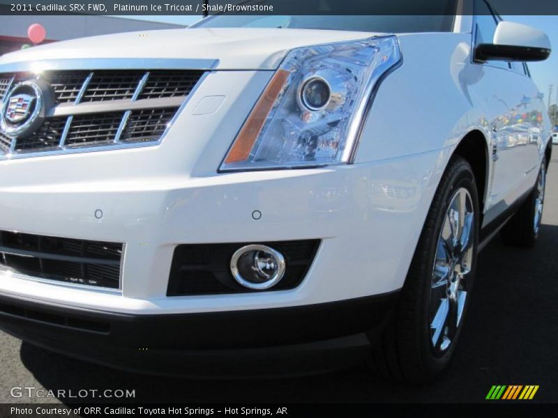 Platinum Ice Tricoat / Shale/Brownstone 2011 Cadillac SRX FWD