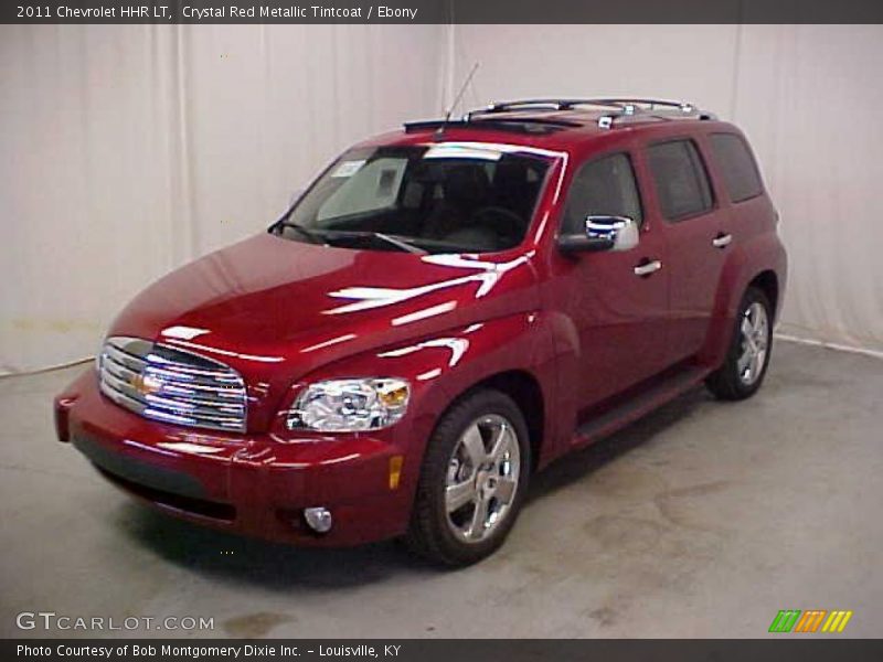 Front 3/4 View of 2011 HHR LT