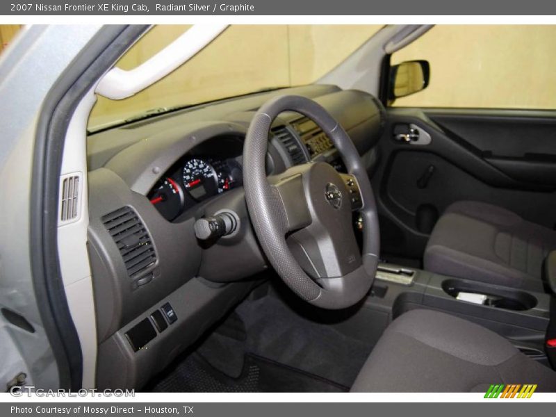 Radiant Silver / Graphite 2007 Nissan Frontier XE King Cab