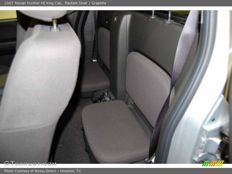 Radiant Silver / Graphite 2007 Nissan Frontier XE King Cab