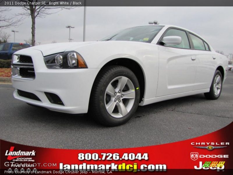 Bright White / Black 2011 Dodge Charger SE