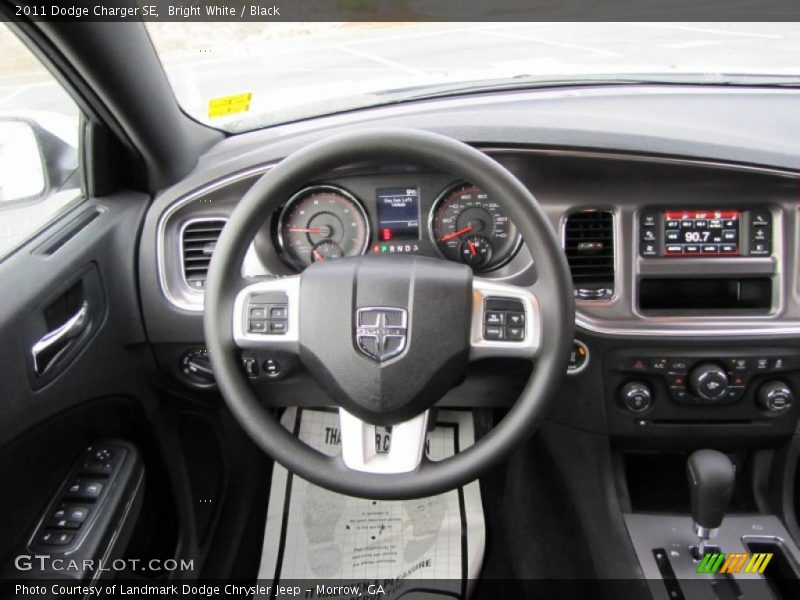 Bright White / Black 2011 Dodge Charger SE