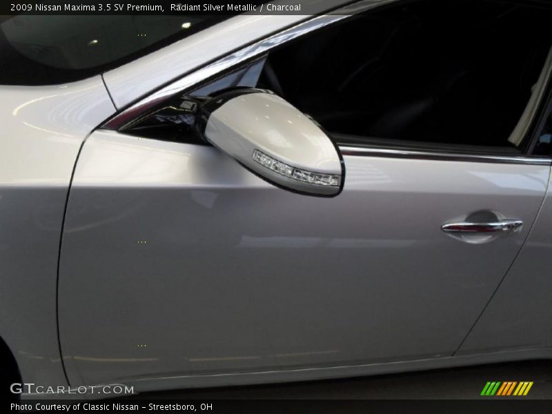 Radiant Silver Metallic / Charcoal 2009 Nissan Maxima 3.5 SV Premium