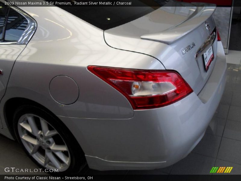 Radiant Silver Metallic / Charcoal 2009 Nissan Maxima 3.5 SV Premium