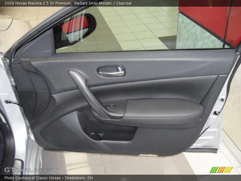 Radiant Silver Metallic / Charcoal 2009 Nissan Maxima 3.5 SV Premium