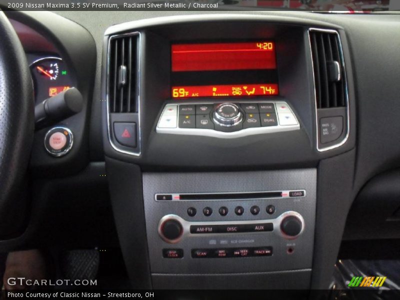 Radiant Silver Metallic / Charcoal 2009 Nissan Maxima 3.5 SV Premium