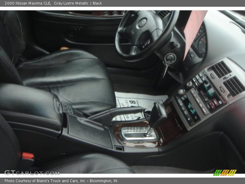 Gray Lustre Metallic / Black 2000 Nissan Maxima GLE