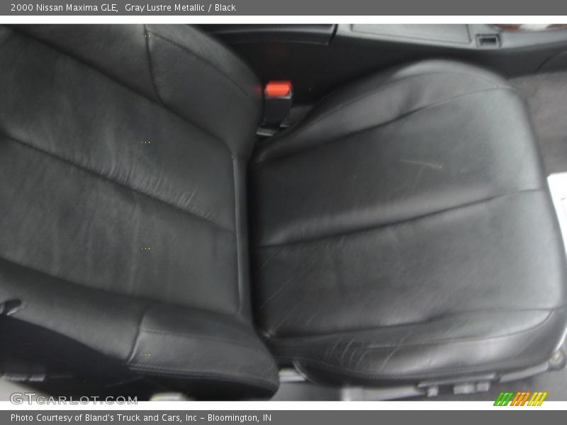 Gray Lustre Metallic / Black 2000 Nissan Maxima GLE