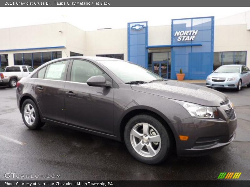 Taupe Gray Metallic / Jet Black 2011 Chevrolet Cruze LT