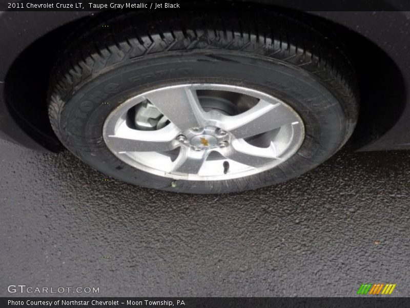 Taupe Gray Metallic / Jet Black 2011 Chevrolet Cruze LT