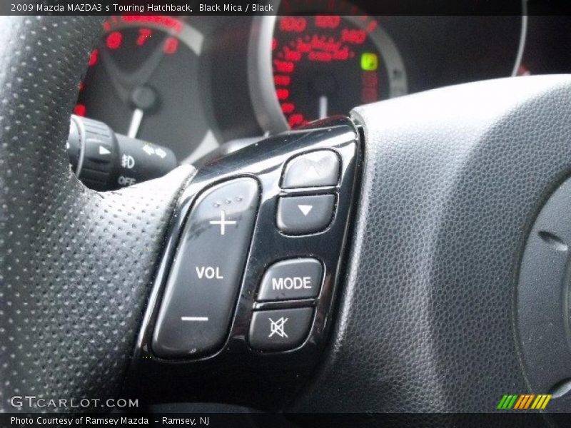 Controls of 2009 MAZDA3 s Touring Hatchback