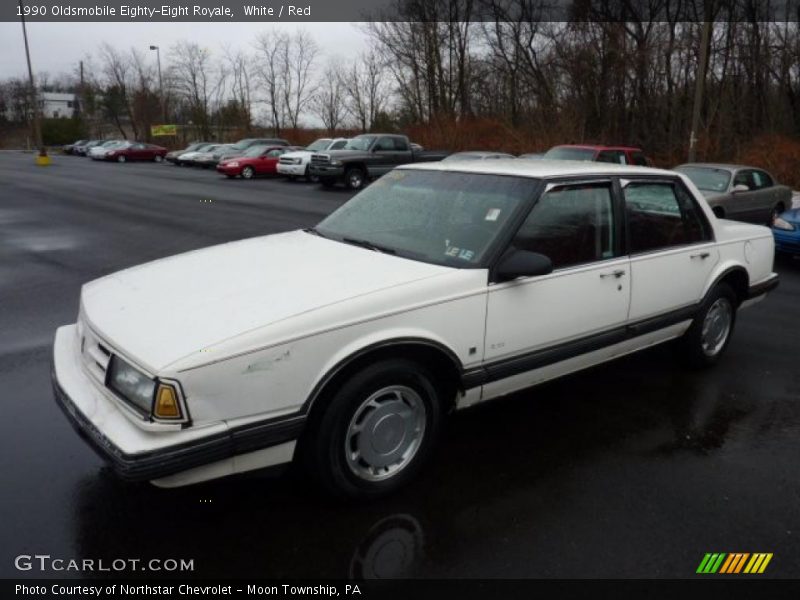 White / Red 1990 Oldsmobile Eighty-Eight Royale