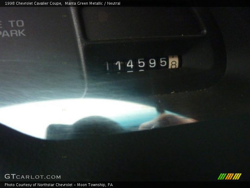 Manta Green Metallic / Neutral 1998 Chevrolet Cavalier Coupe