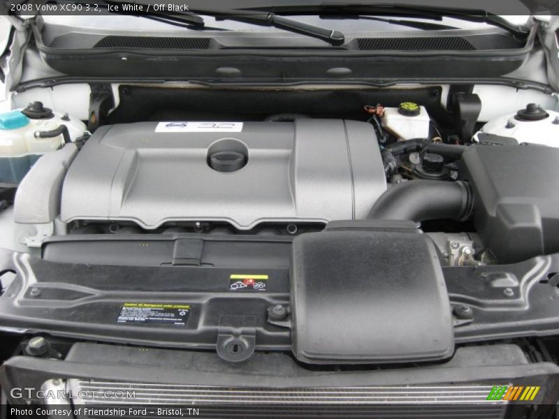 Ice White / Off Black 2008 Volvo XC90 3.2