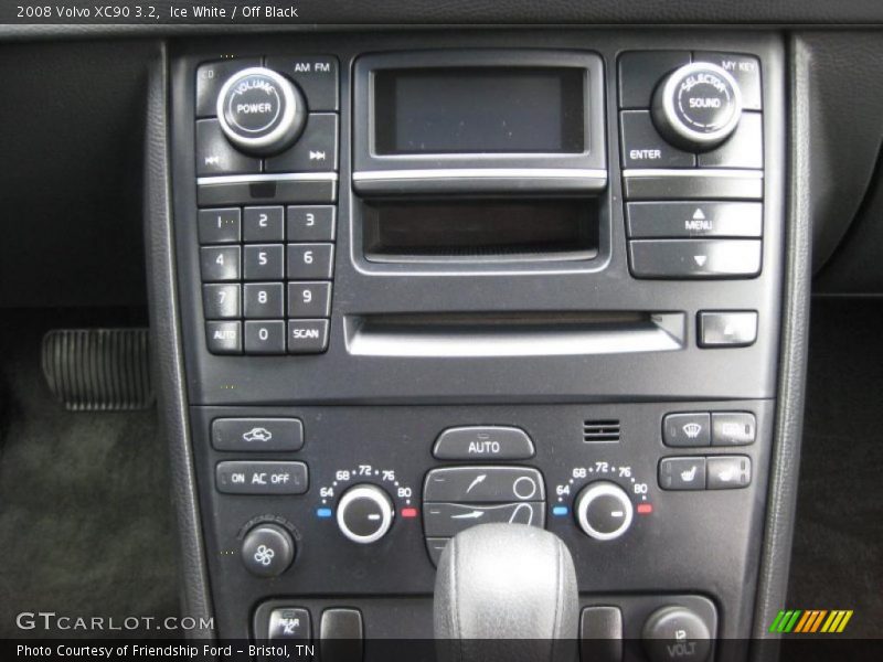 Ice White / Off Black 2008 Volvo XC90 3.2