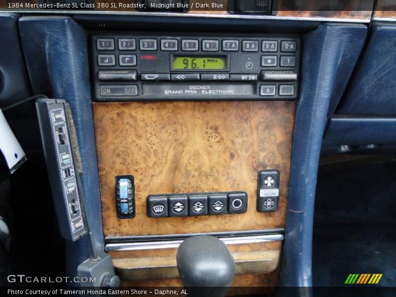 Controls of 1984 SL Class 380 SL Roadster