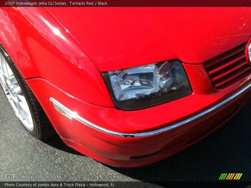 Tornado Red / Black 2005 Volkswagen Jetta GLI Sedan