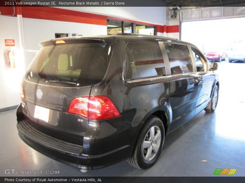 Nocturne Black Metallic / Sierra Stone 2011 Volkswagen Routan SE