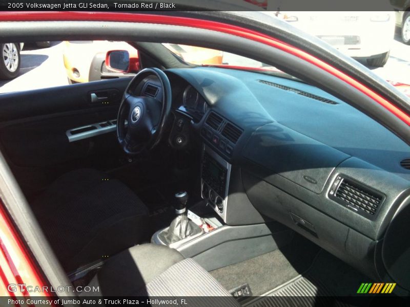 Tornado Red / Black 2005 Volkswagen Jetta GLI Sedan