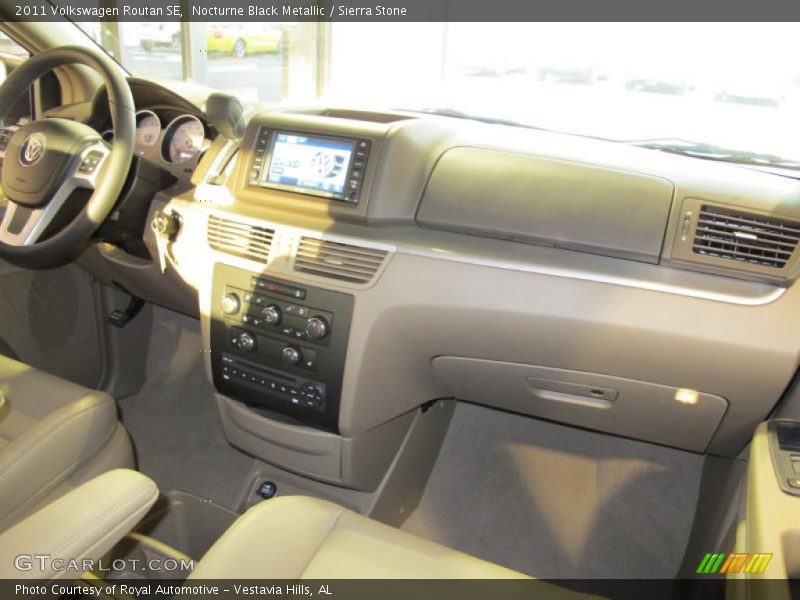 Nocturne Black Metallic / Sierra Stone 2011 Volkswagen Routan SE