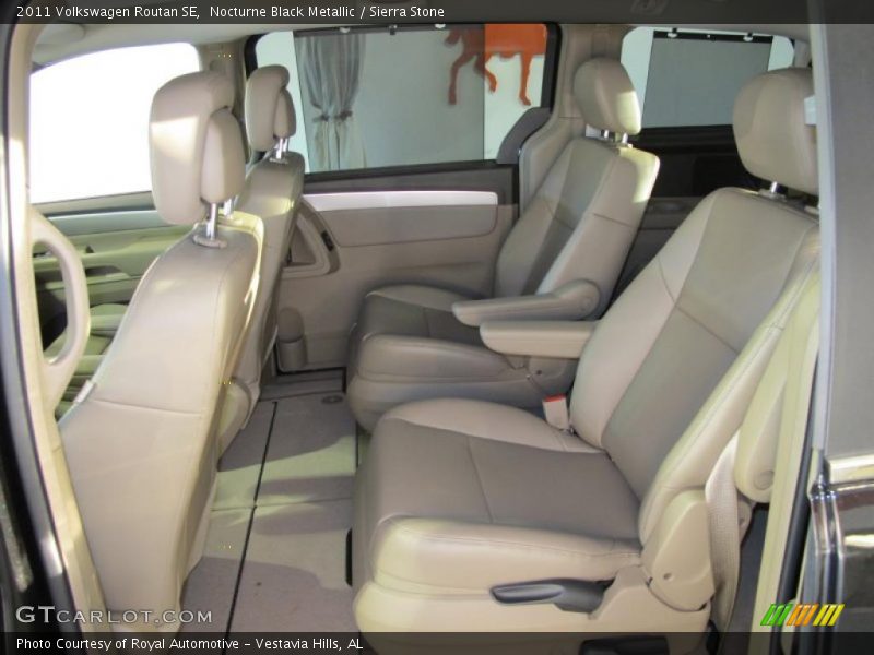 Nocturne Black Metallic / Sierra Stone 2011 Volkswagen Routan SE