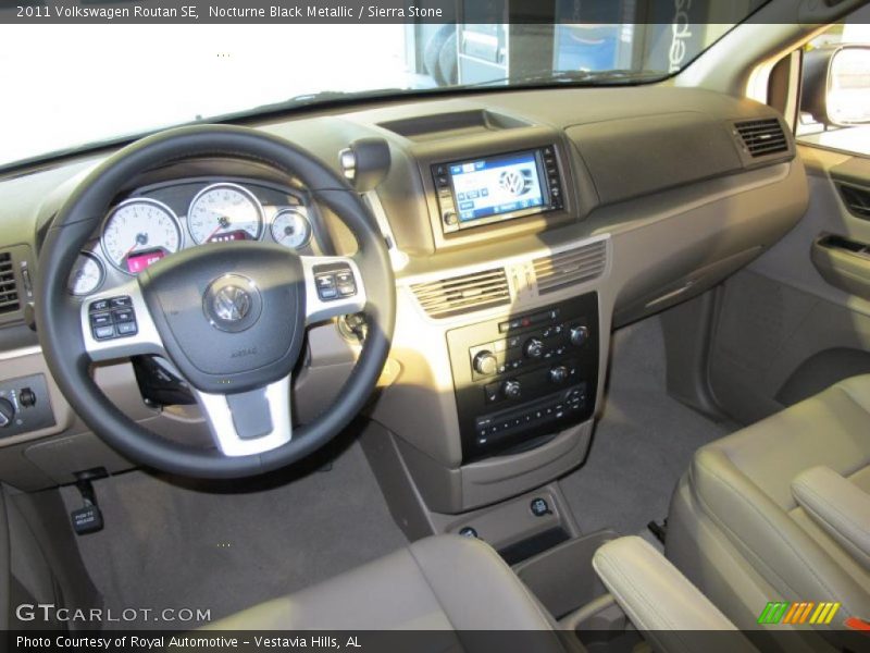 Nocturne Black Metallic / Sierra Stone 2011 Volkswagen Routan SE