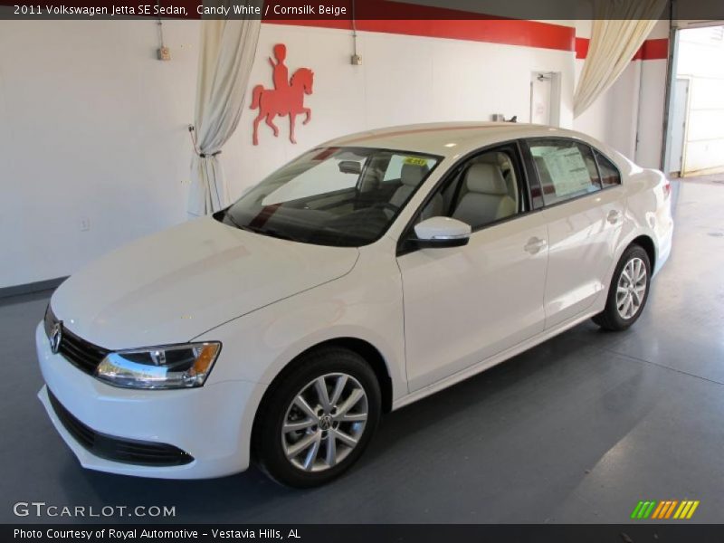 Candy White / Cornsilk Beige 2011 Volkswagen Jetta SE Sedan