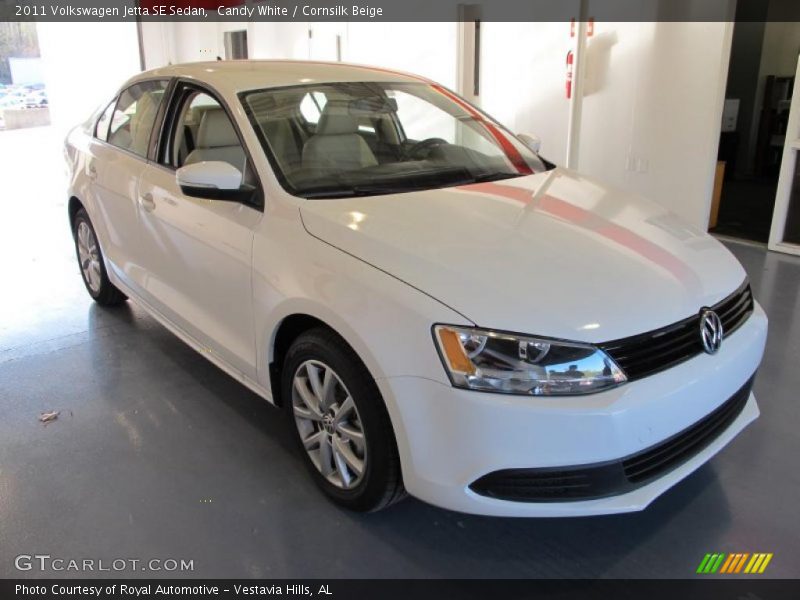 Candy White / Cornsilk Beige 2011 Volkswagen Jetta SE Sedan