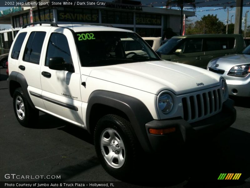 Stone White / Dark Slate Gray 2002 Jeep Liberty Sport