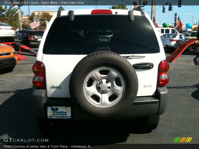 Stone White / Dark Slate Gray 2002 Jeep Liberty Sport