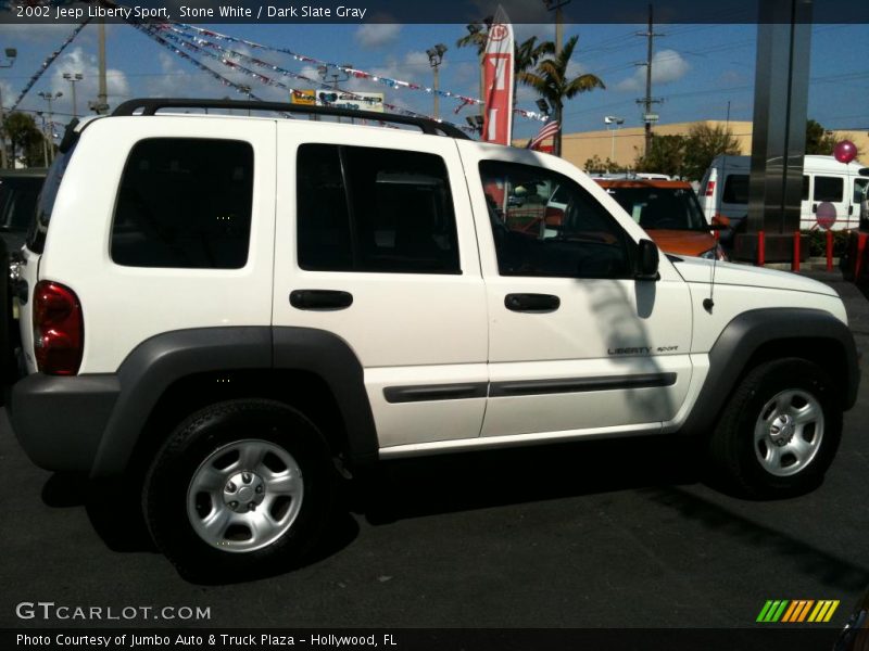 Stone White / Dark Slate Gray 2002 Jeep Liberty Sport