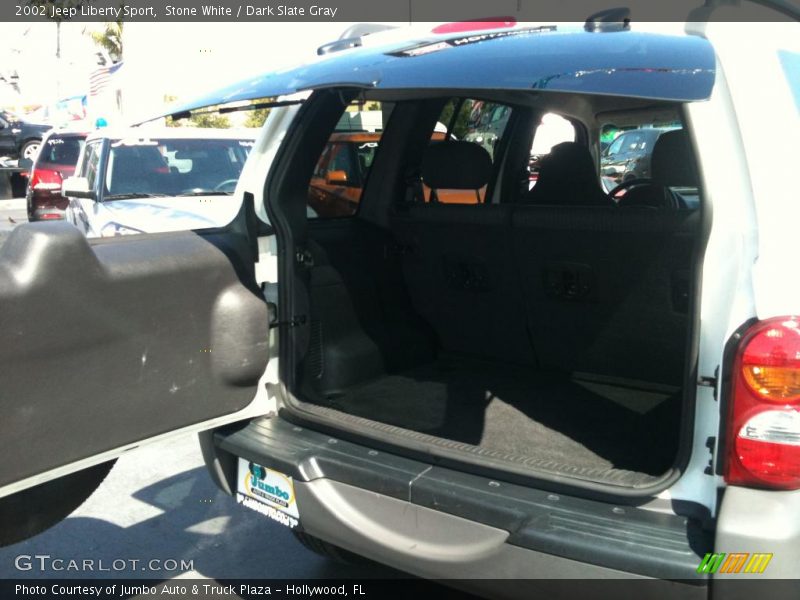 Stone White / Dark Slate Gray 2002 Jeep Liberty Sport