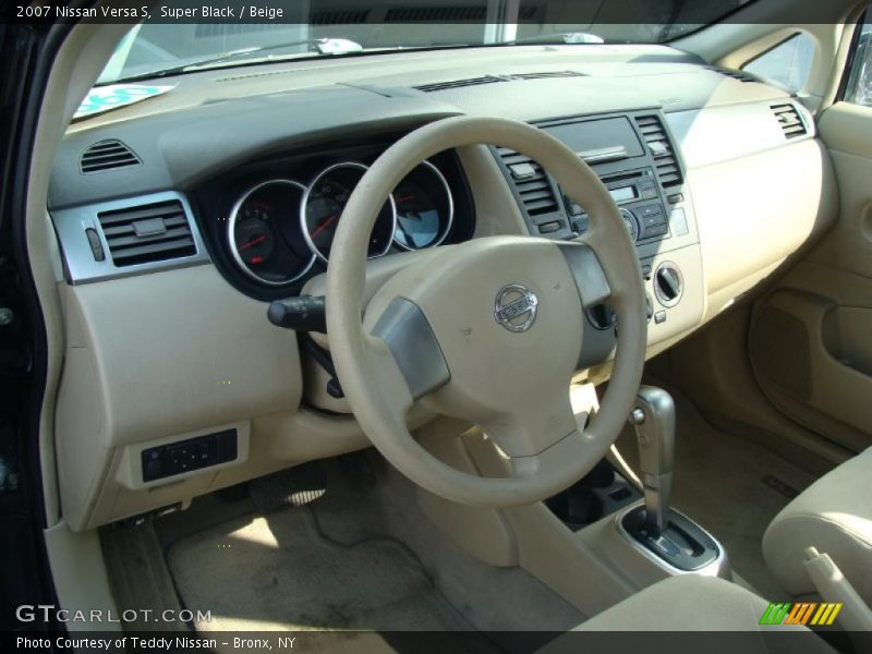 Super Black / Beige 2007 Nissan Versa S