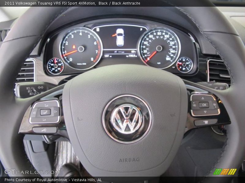  2011 Touareg VR6 FSI Sport 4XMotion Steering Wheel