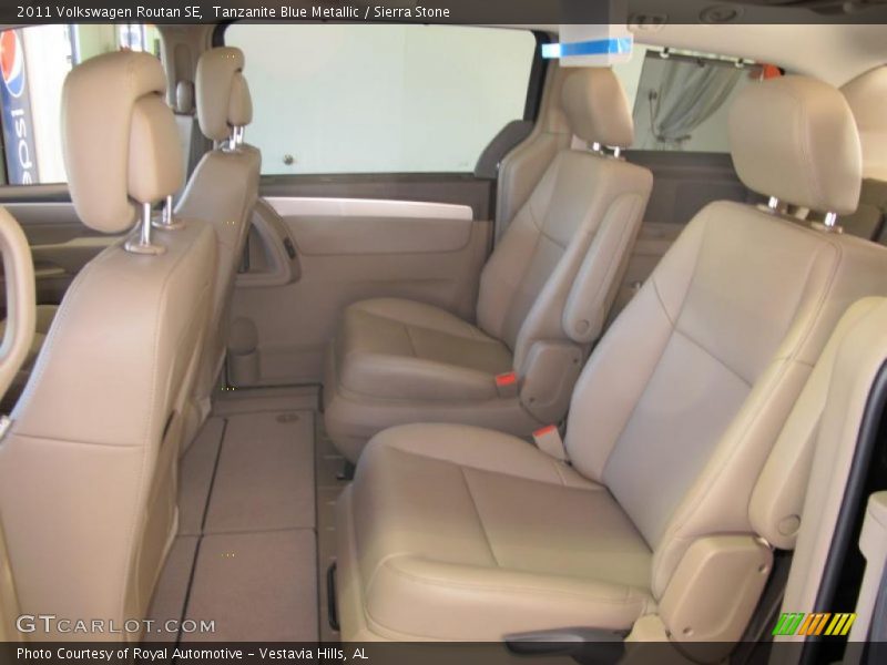  2011 Routan SE Sierra Stone Interior