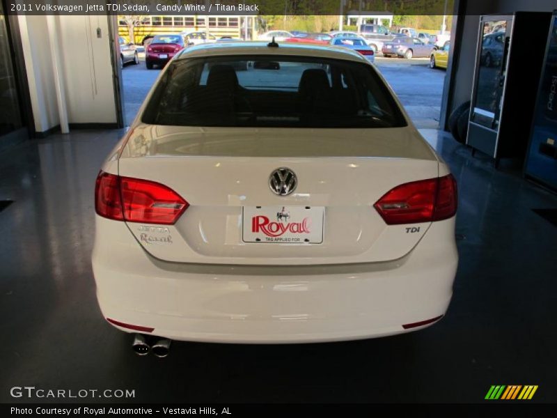 Candy White / Titan Black 2011 Volkswagen Jetta TDI Sedan