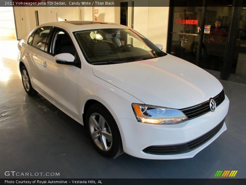 Candy White / Titan Black 2011 Volkswagen Jetta TDI Sedan
