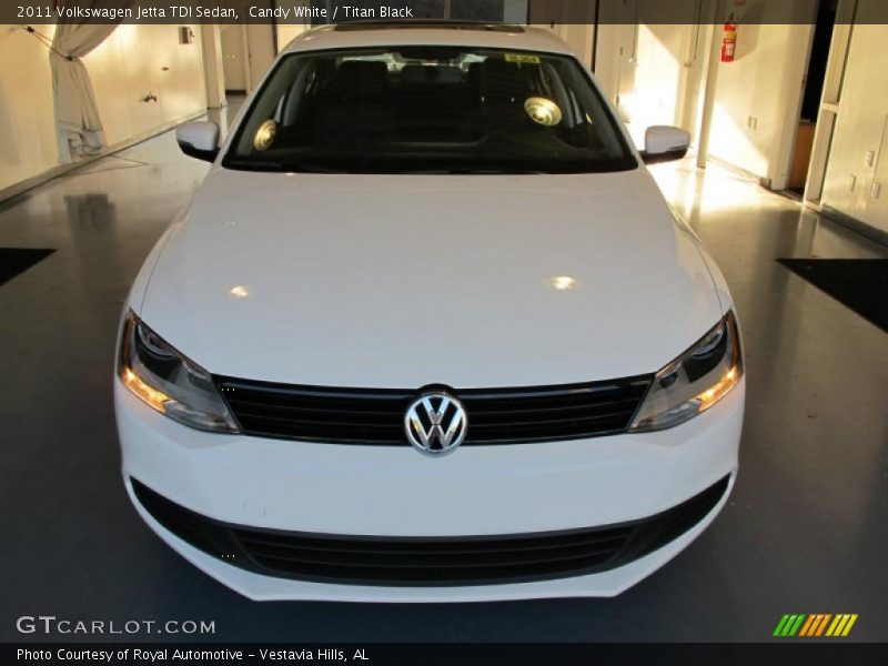 Candy White / Titan Black 2011 Volkswagen Jetta TDI Sedan