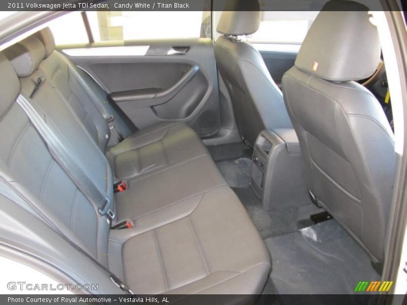 Candy White / Titan Black 2011 Volkswagen Jetta TDI Sedan