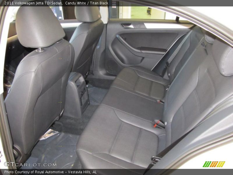 Candy White / Titan Black 2011 Volkswagen Jetta TDI Sedan