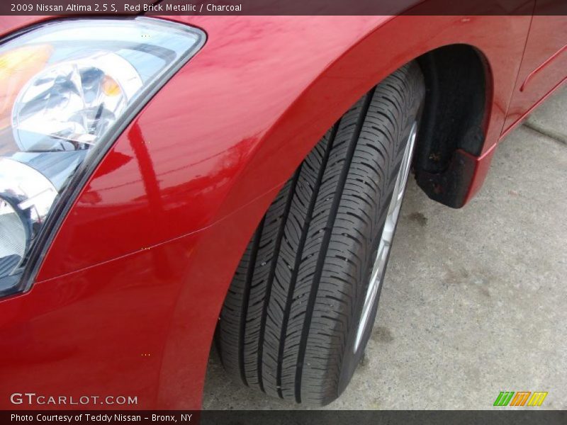 Red Brick Metallic / Charcoal 2009 Nissan Altima 2.5 S