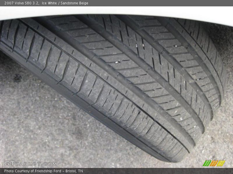 Ice White / Sandstone Beige 2007 Volvo S80 3.2