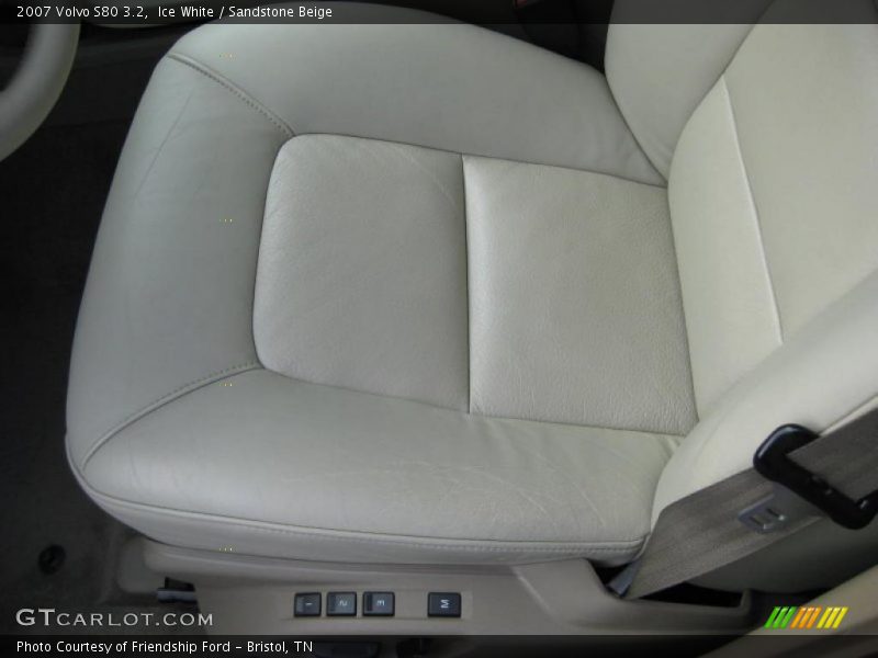 Ice White / Sandstone Beige 2007 Volvo S80 3.2