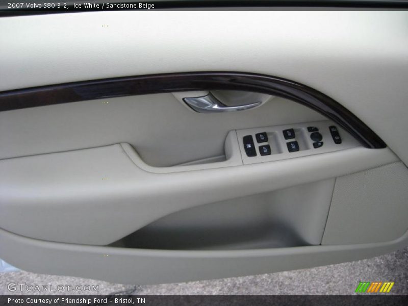 Ice White / Sandstone Beige 2007 Volvo S80 3.2