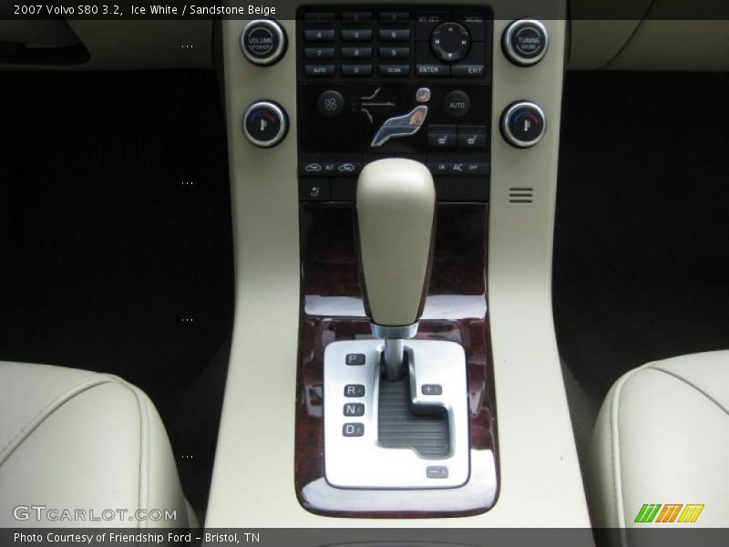 Ice White / Sandstone Beige 2007 Volvo S80 3.2
