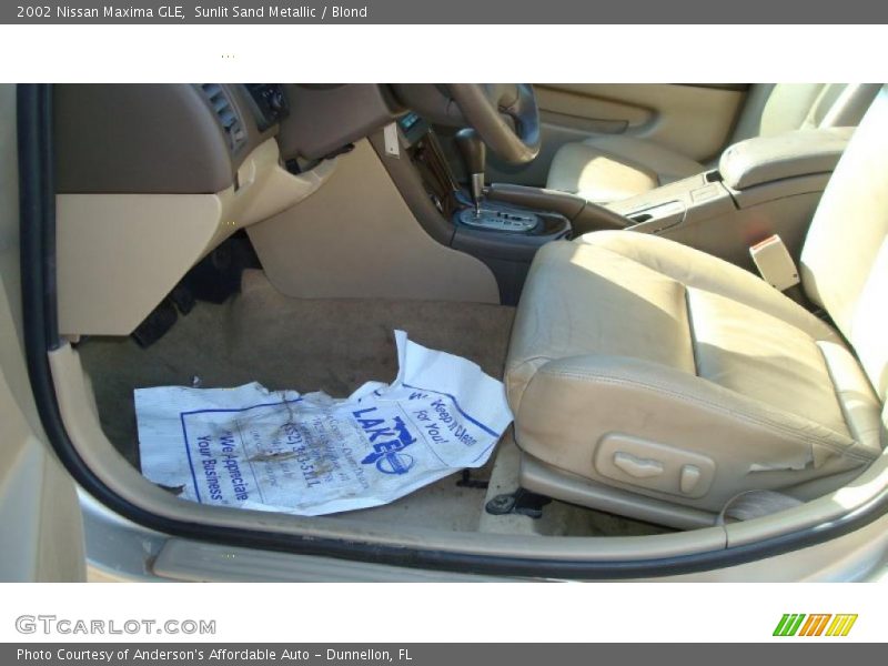 Sunlit Sand Metallic / Blond 2002 Nissan Maxima GLE